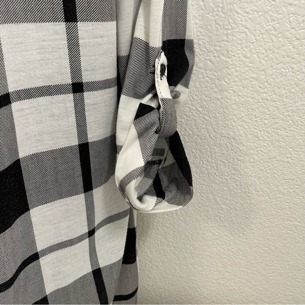 French Laundry Monochrome Plaid cardigan - Picture 4 of 4